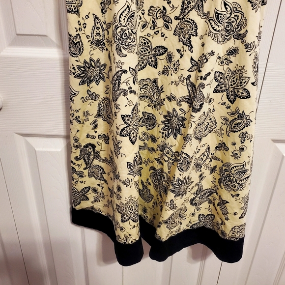 R & K Beige and Black Paisely woman Dress - Picture 5 of 7